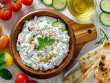 Tzatziki authentique : saveurs fraîches de Grèce à la maison