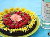 Fondant au chocolat noir, framboises et rose