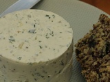 Fromage à l'ail et aux fines herbes fait maison (pas à pas en photos)