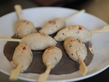 Quenelles de volaille sauce aux truffes