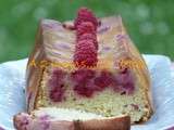 Gateau mousseux aux framboises chocolat blanc