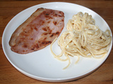 Jambon grillé à la plancha et linguine sauce au Saint Félicien