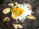 Oeuf cassé sur boudin noir au pomme