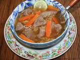 Soupe chinoise de boeuf aux carottes et citron vert