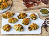 Croissants apéritifs au pesto et jambon cru