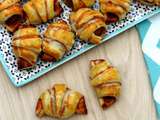 Croissants feuilletés aux saucisses et ketchup