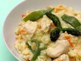 Risotto aux asperges, pois gourmands, carotte et poulet