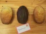 Madeleines aux noix de pécan, coque chocolat noir