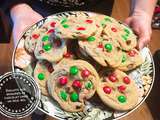 Biscuits aux brisures de chocolat dans un seul bol