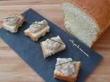 Pain de mie et toasts au beurre d'anchois