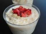 Riz au lait à la rhubarbe et fraises séchées