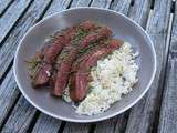 Bavette à la fondue d’oignons, marinade au curry