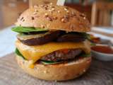 Burger de boeuf & champignons à la sauce barbecue maison