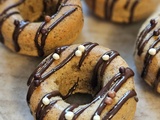 Donuts au four au praliné et aux noisettes