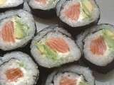 Makis saumon, avocat et fromage frais