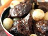 Joue de boeuf au vin rouge et ses oignons grelots