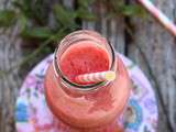 Jus de fraises  mara des bois  et tomates