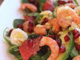 Salade d'avocats, pamplemousse rose, grenade et crevettes