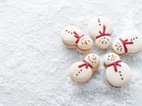 Macarons bonhomme de neige aux marrons glacés