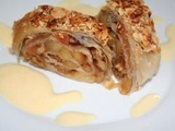 Apfelstrudel aux noix et aux raisins, parfumé au rhum (facultatif)