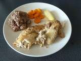 Poulet farce aux marrons garniture de carottes et pomme ratte