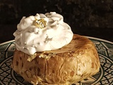 Pastilla meringuée aux pommes confites et aux amandes