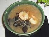 Soupe de crevettes et Champignons Noirs