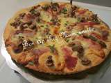 Pizza champignons jambon bayonne mozzarella origan du jardin