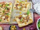 Tarte Flambée Express aux Oignons Caramélisés, Chèvre, Mirabelles et Miel