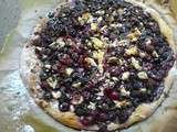 Pizza aux fruits rouges et au chocolat blanc