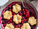 Cobbler pêche et fruits rouges