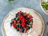 Pavlova aux fruits rouges et à la verveine