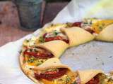 Tarte couronne aux tomates, mozzarella et herbes fraîches