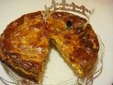 Galette des rois aux fruits exotiques au caramel de vanille et creme coco