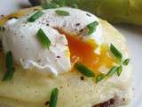 Oeufs benedicte au saint nectaire aux asperges mouillettes