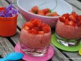 Mousse légère aux fraises et fraises givrées