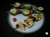 Brochettes saumon-halloumi, brochettes courgette-champignon au barbecue