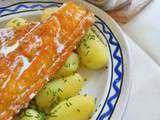 Haddock poché au lait, pommes de terre bouillies et sauce au beurre fondu