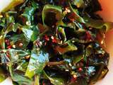 Salade d’algues Wakame aux Graines de sésame et Piment