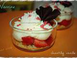 Verrine palet breton /fraise/ chantilly