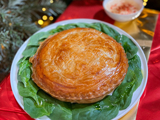 Tourte de crevettes aux herbes, sauce à la citronnelle, tous en cuisine menus de fêtes, Cyril Lignac