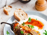 Aubergines grillées et huile à la harissa