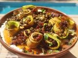 Courgettes grillées avec ricotta à l'ail, agrodolce aux raisins secs et câpres croquantes d’Ottolenghi