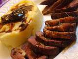 Rôti de magret de canard et sa sauce aux figues réduite au vinaigre balsamique et miel