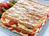 Gâteau millefeuille aux fraises et à la crème pâtissière