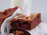 Brownie au chocolat noir et aux framboises