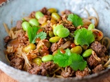 Nouilles au boeuf et edamame