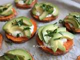 Toasts de patate douce, chèvre et avocat