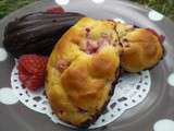 Madeleines aux framboises et leurs petites coques en chocolat