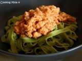 Tagliatelles au basilic, dinde sautée et sauce ricotta / tomate